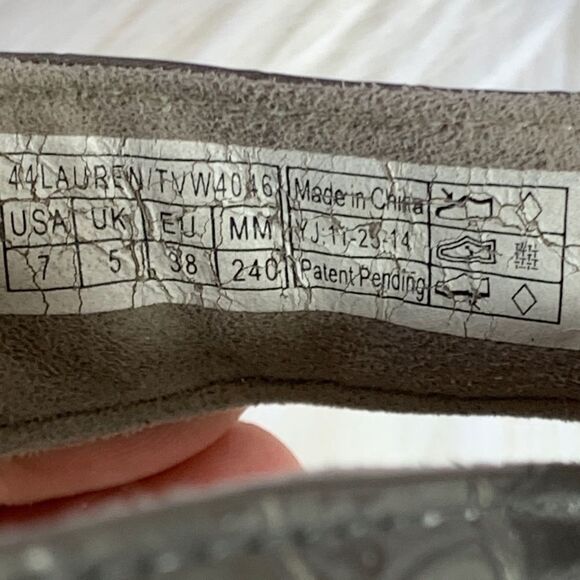 Vionic Lauren Bronze Embossed Sandals Size 7 - Picture 5 of 6